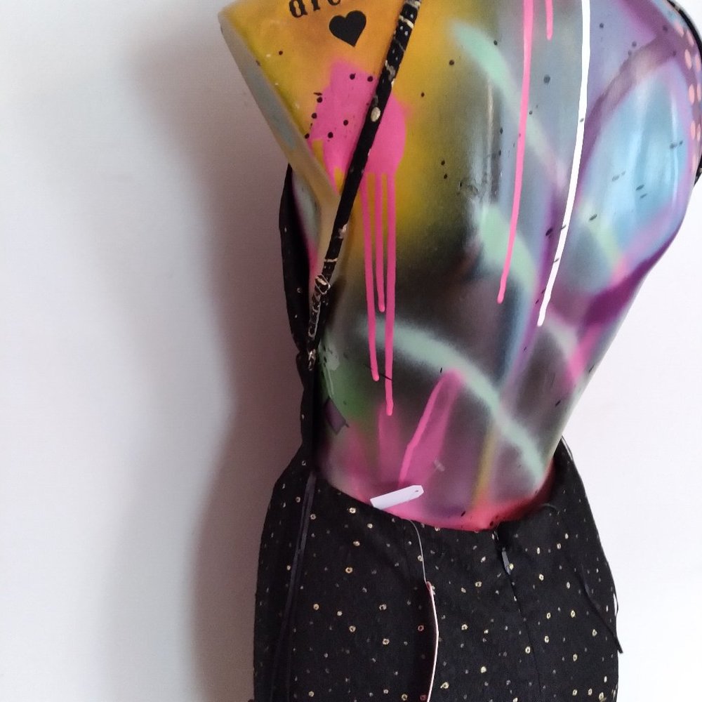 WOMANS CLOTHING - Picture 5 of 16